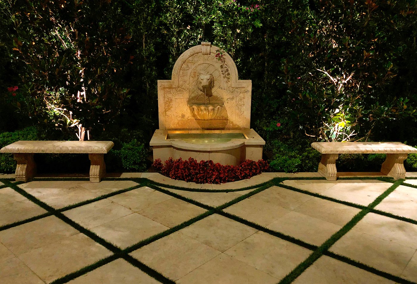 Accent light on a fountain